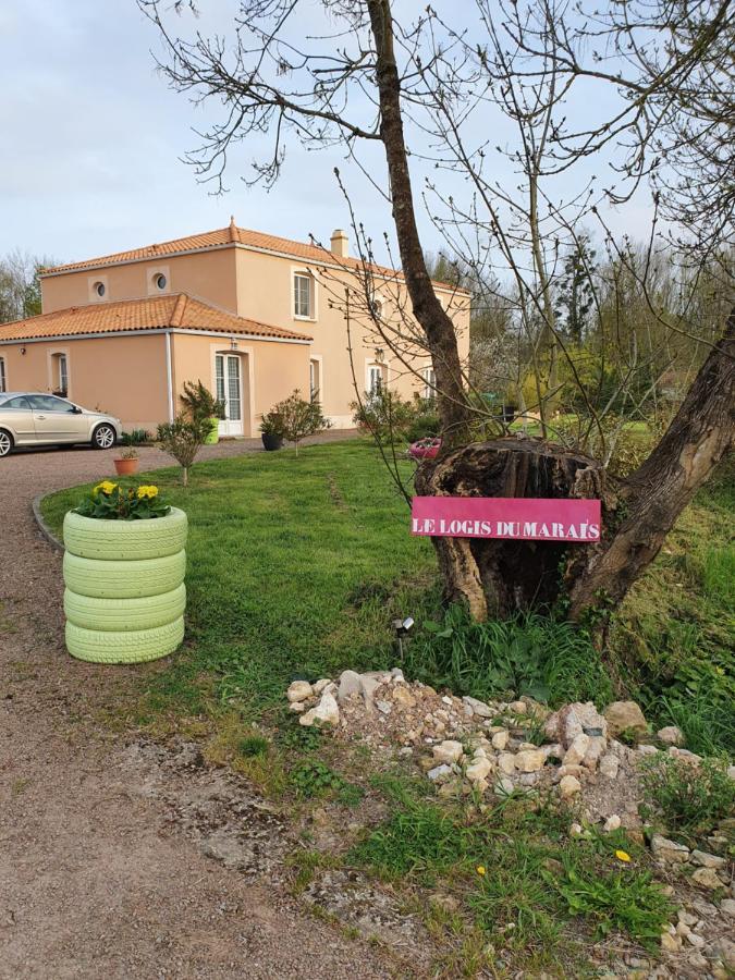 مبيت وإفطار Les Magnils-Reigniers Le Logis Du Marais المظهر الخارجي الصورة